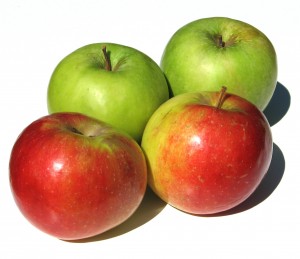 Apples - Can they Clean Your Teeth?