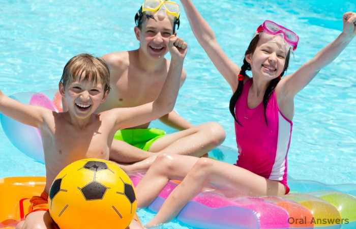 Keep Your Kids Teeth Safe at the Swimming Pool